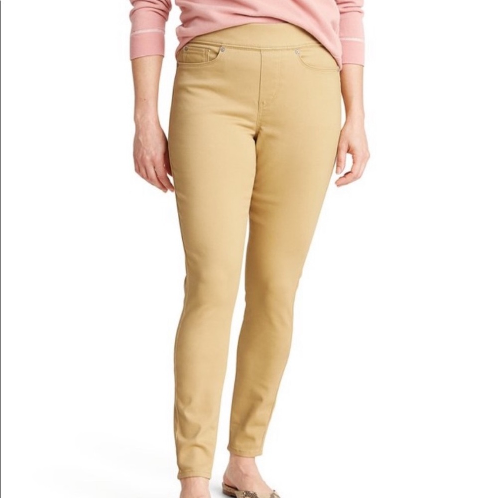 Signature by Levi Strauss & Co. Women's Shaping Pull-On Super Skinny Jeans